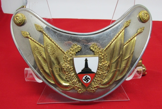 German WWII Kyffhauserbund Gorget and Chain, Complete