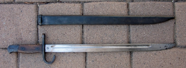 Japanese WWII Type 30 Hooked Guard Bayonet, Mukden Arsenal