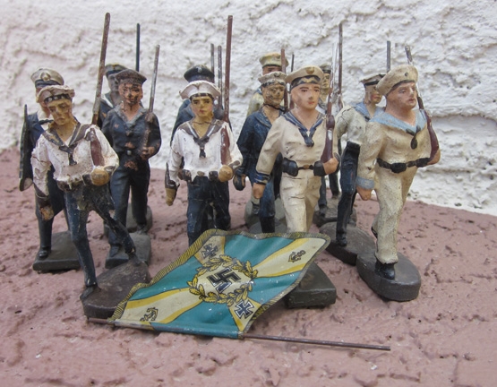German WWII Kriegsmarine 14 Piece Toy Soldier Lot, Elastolin & Lineol