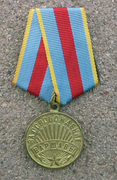 Soviet WWII Liberation of Warsaw Campaign Medal 1945