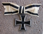German WWI Iron Cross 2nd Class, Female Non-Combatant Ribbon